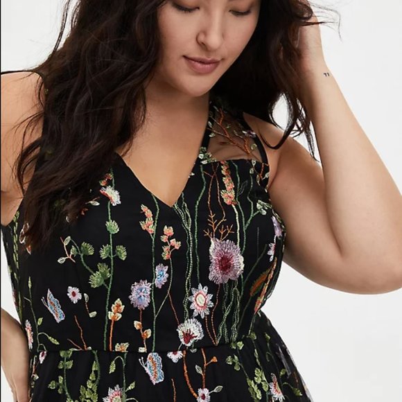 Torrid Black Floral Embroidered Mesh Maxi Dress 10 - Picture 2 of 7
